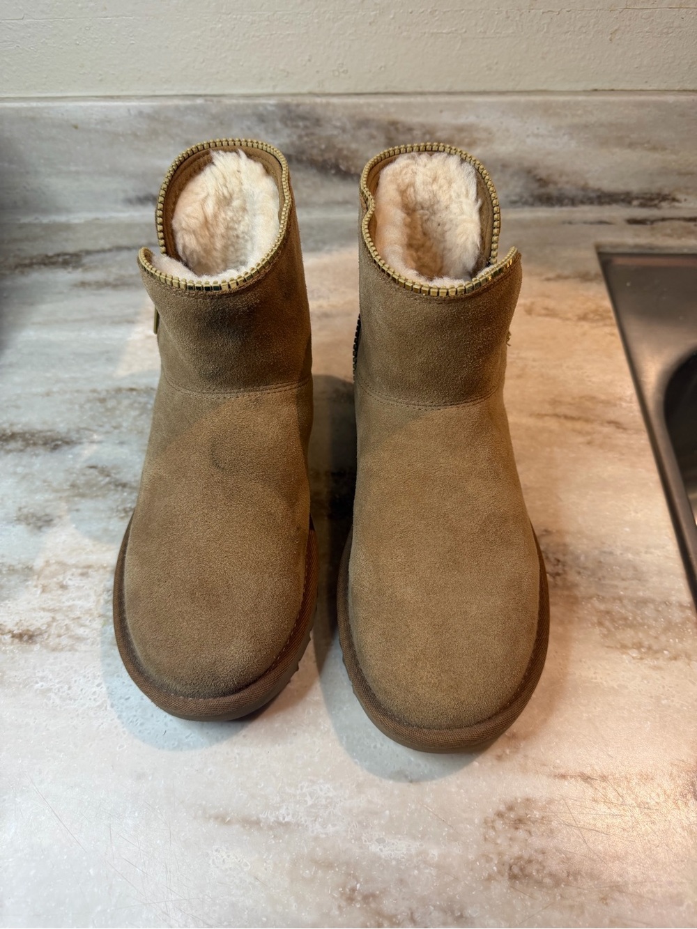 UGG Women’s Size 6 Chestnut Suede Shearling Gold Zip Ankle Boots